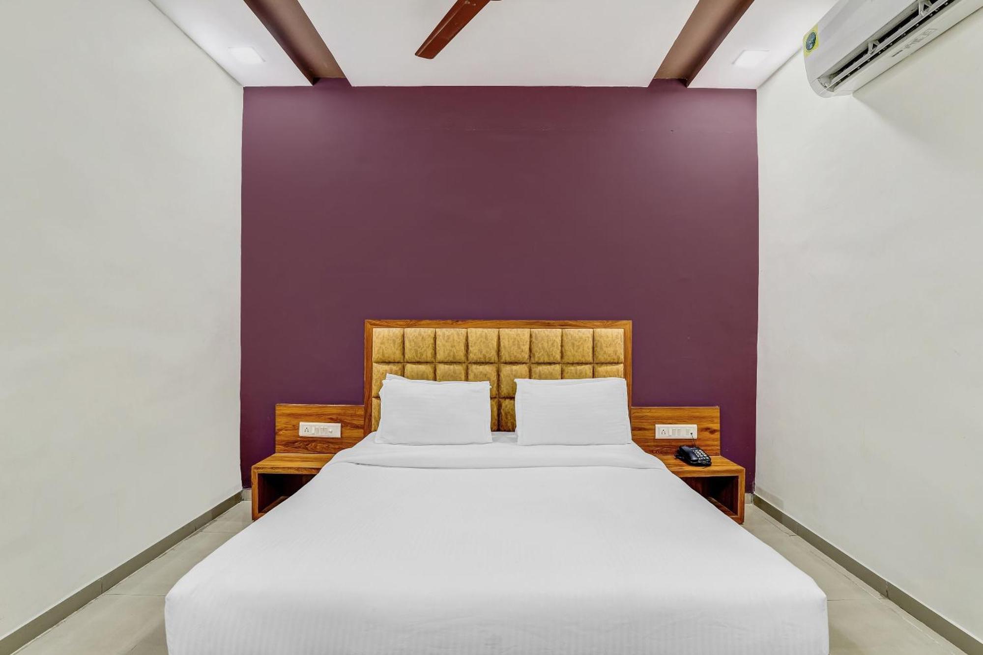 Capital O Maple View Hotel Naroda Bagian luar foto